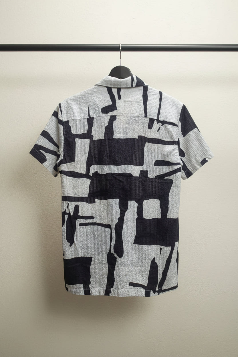 CORE COMFORT Men's Black and White Abstract Print Short Sleeve Casual Shirt