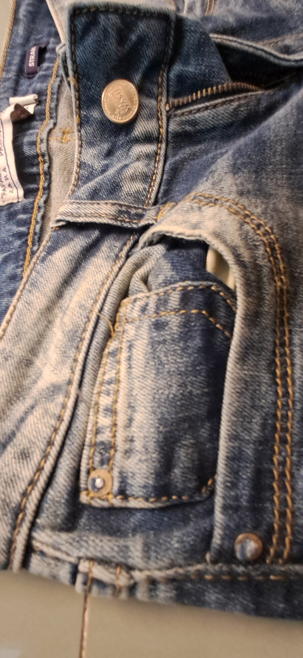 Zara TRF Women's Blue Distressed Straight Fit Jeans