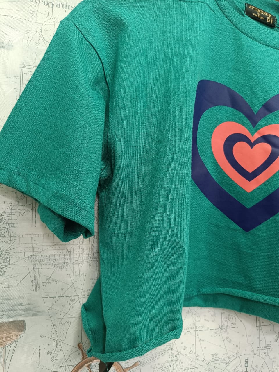 ATTIRHUB Green Heart Print Crop Top