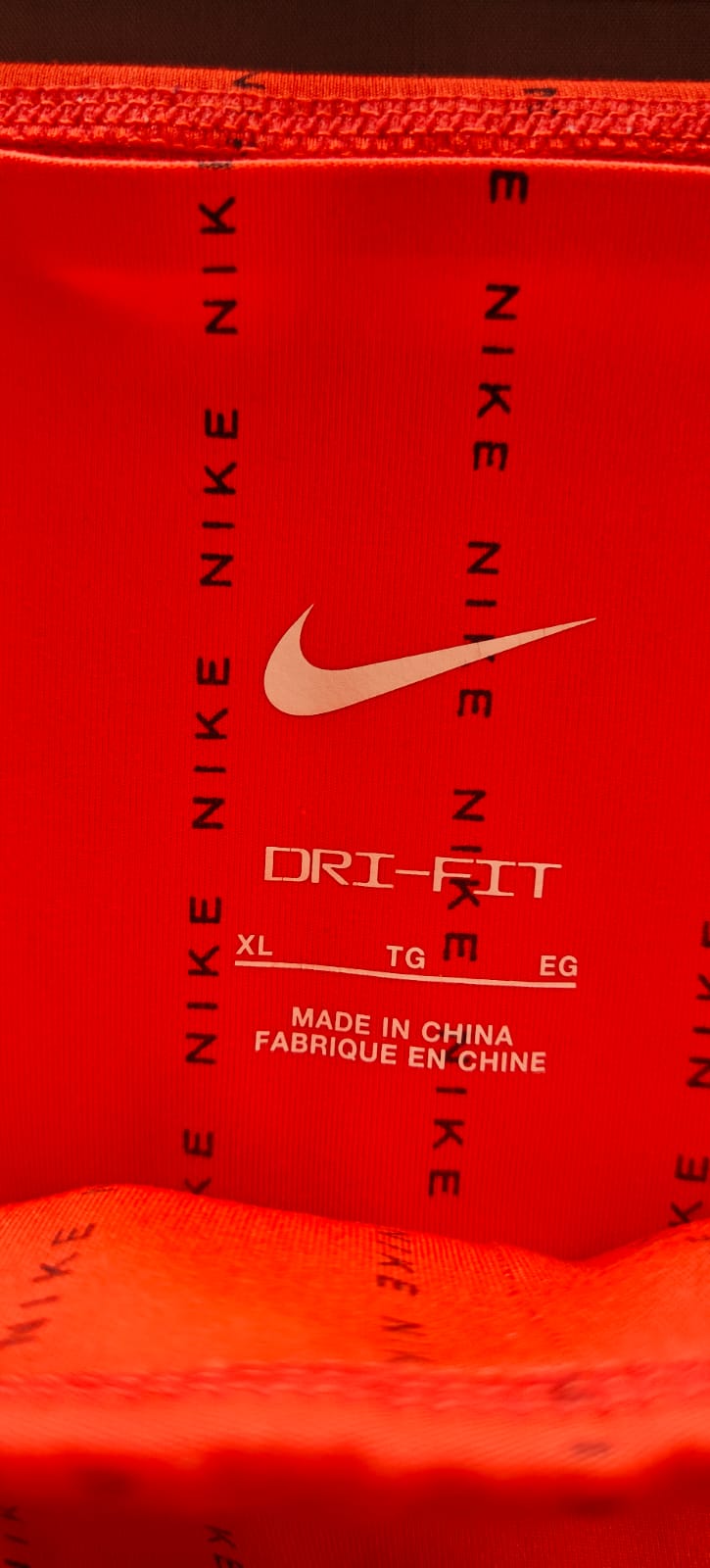 Nike Dri-Fit XL Black and Orange Cropped Leggings
