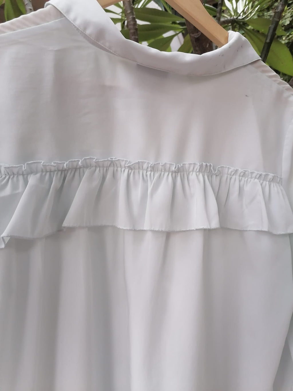Vero Moda Women's White Long Sleeve Collared Shirt with Ruffle Detail - Size XL
