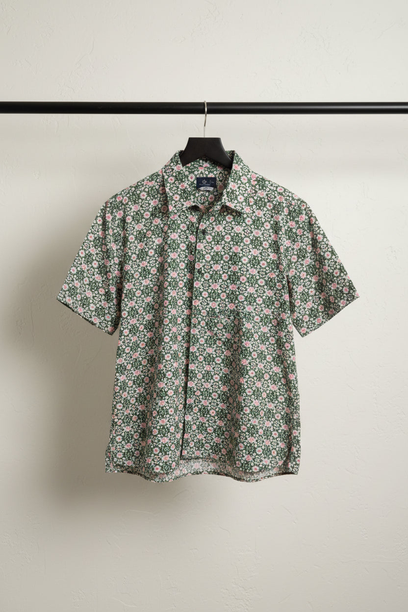 Bulan Bintang Men's Green Floral Short Sleeve Relaxed Fit Shirt