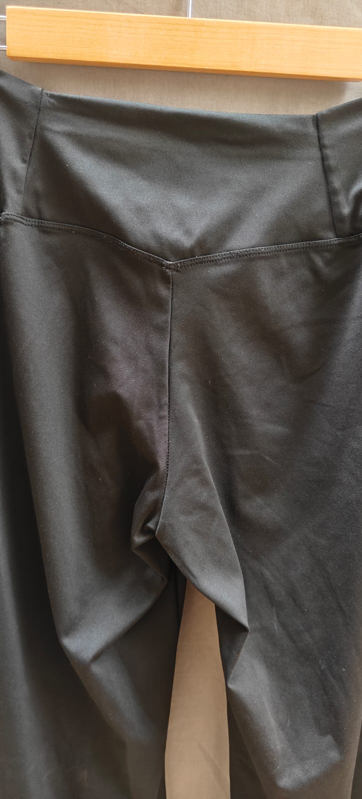 Women's Black High-Waist Flared Leggings