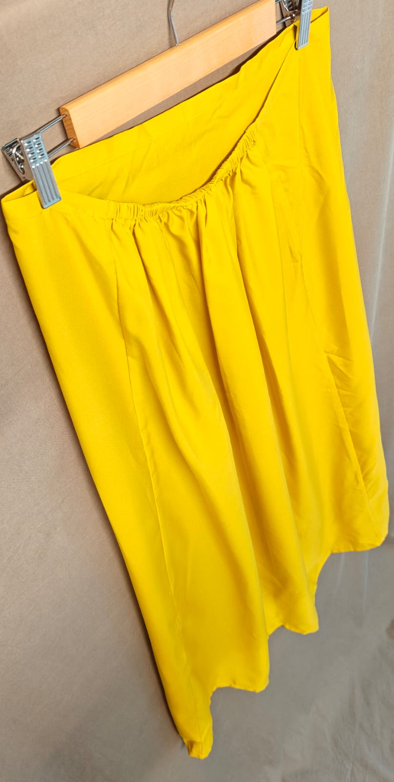 Women's Yellow Elastic Waist Relaxed Fit Maxi Skirt