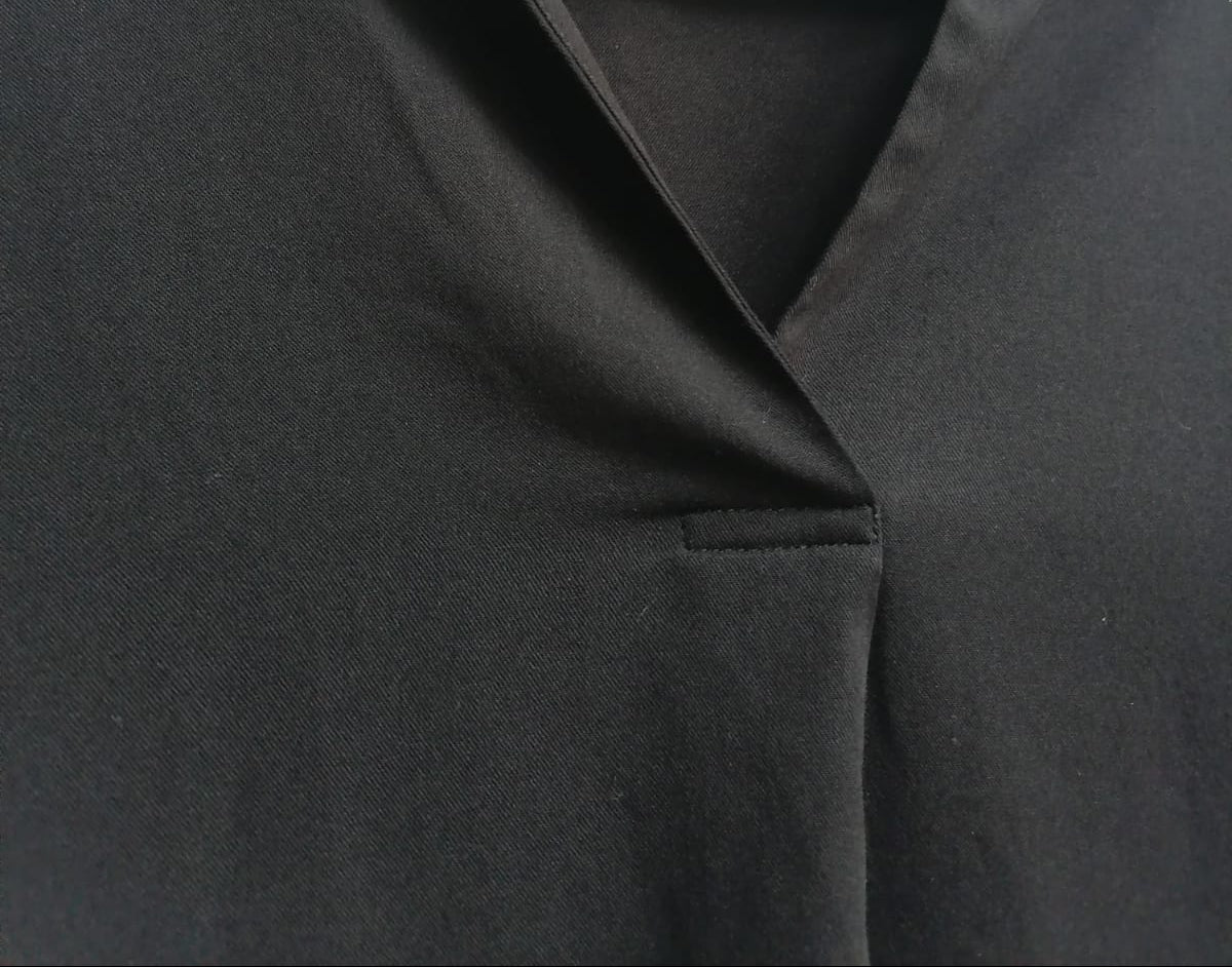 Uniqlo Black Long Sleeve Collared Blouse Tunic Top