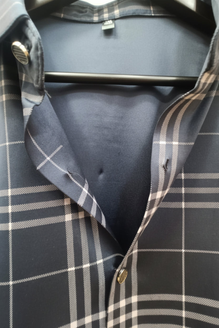 Men's Dark Blue Plaid Long Sleeve Button-Down Shirt