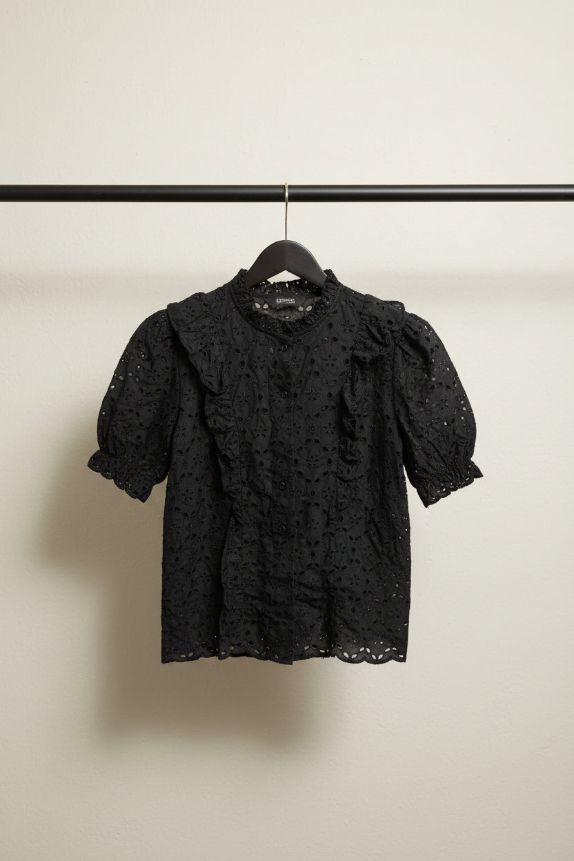 OUTRYT Black Eyelet Ruffle Short Sleeve Blouse