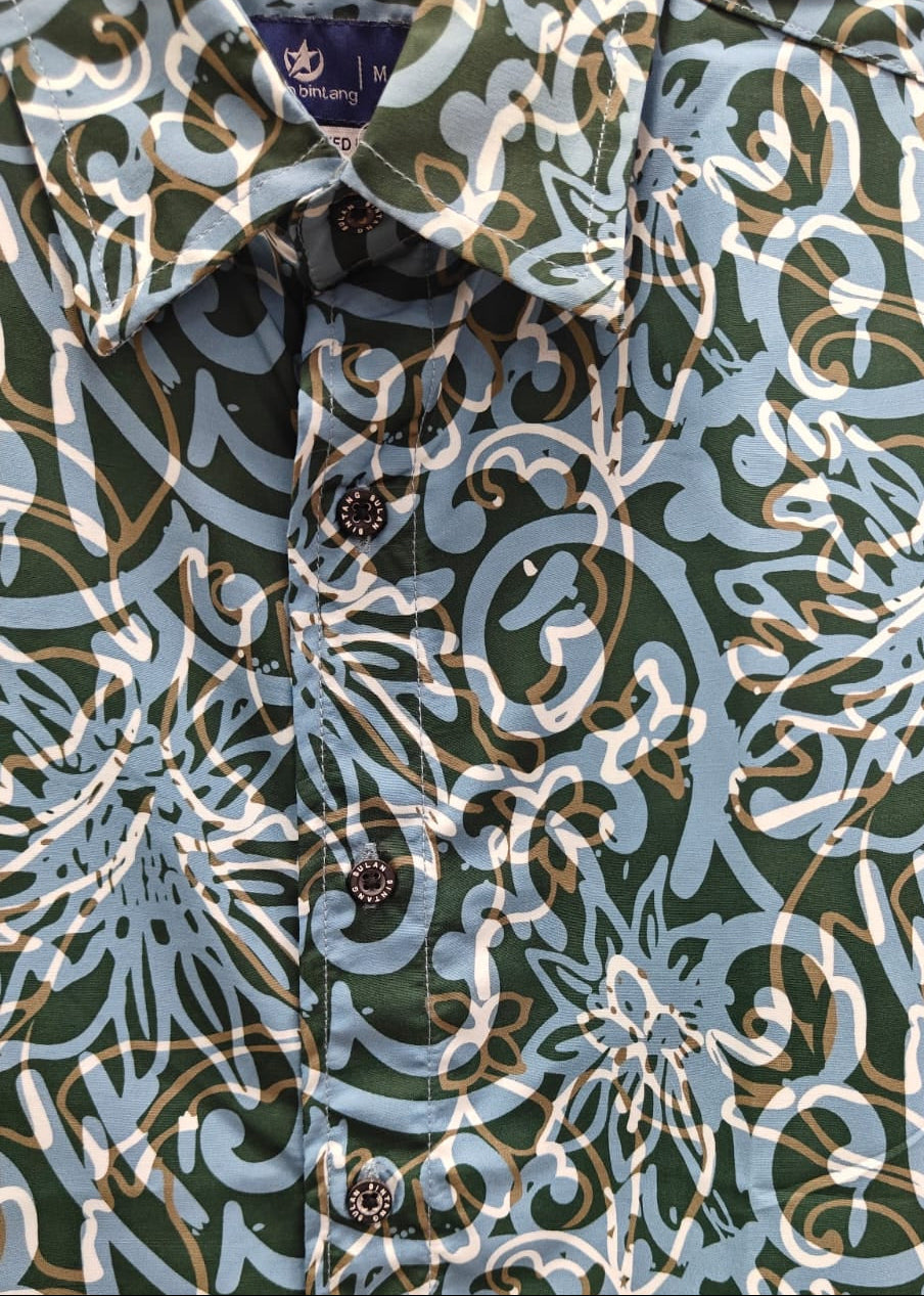Bulan Bintang Men's Green & Blue Abstract Print Relaxed Fit Short Sleeve Shirt