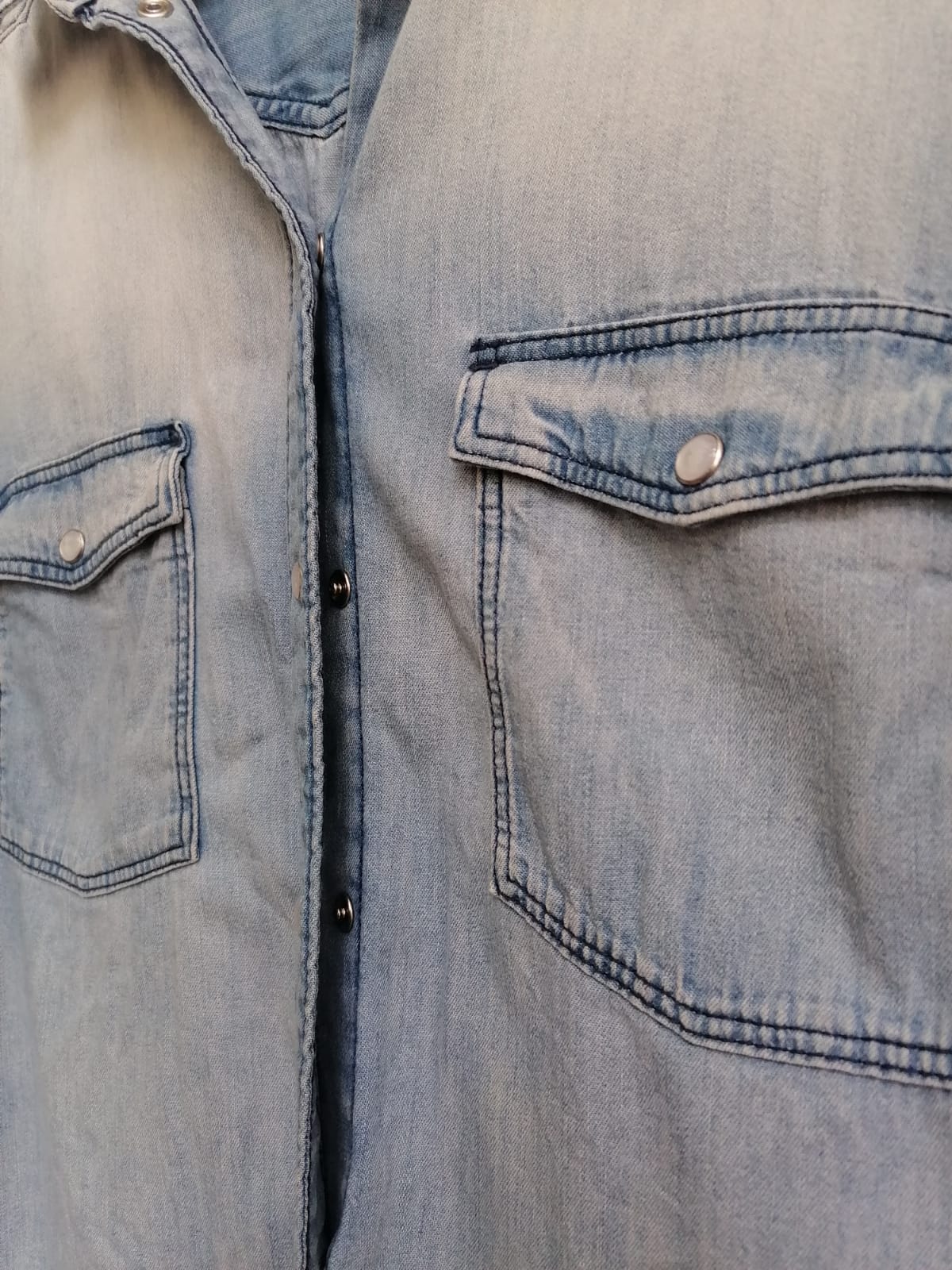 H&M Women's Light Blue Denim Long Sleeve Shirt