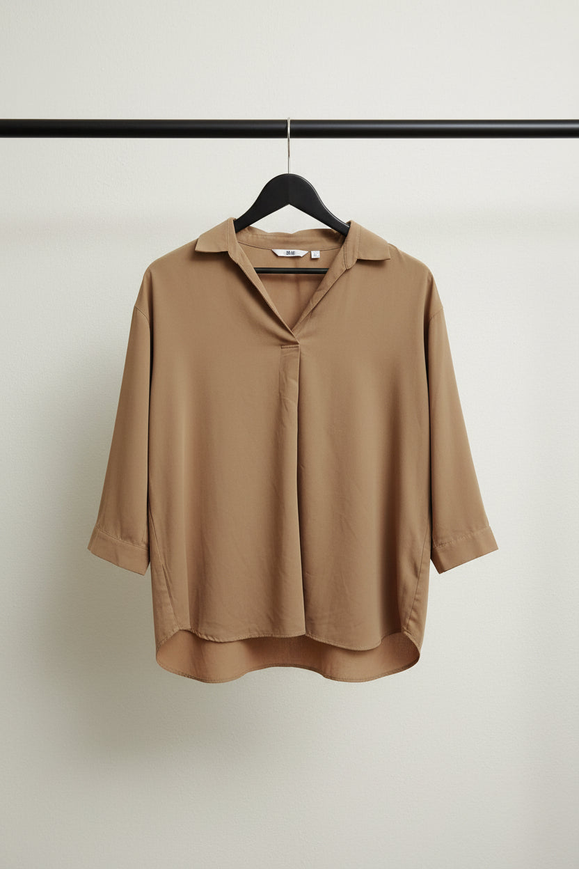 Uniqlo Women's Tan 3/4 Sleeve Collared Blouse