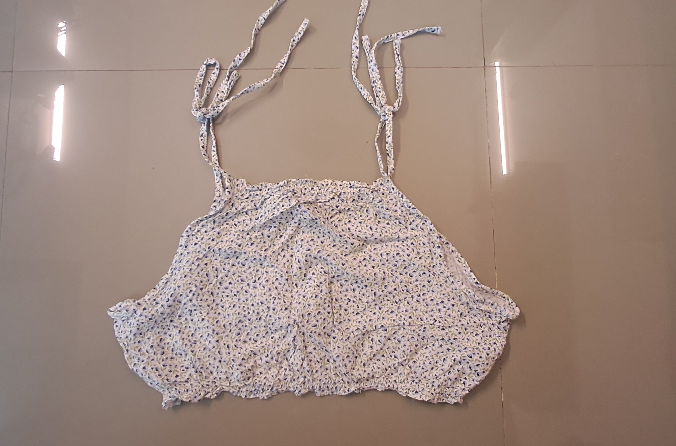 H&M Divided White Floral Print Tie-Strap Crop Top