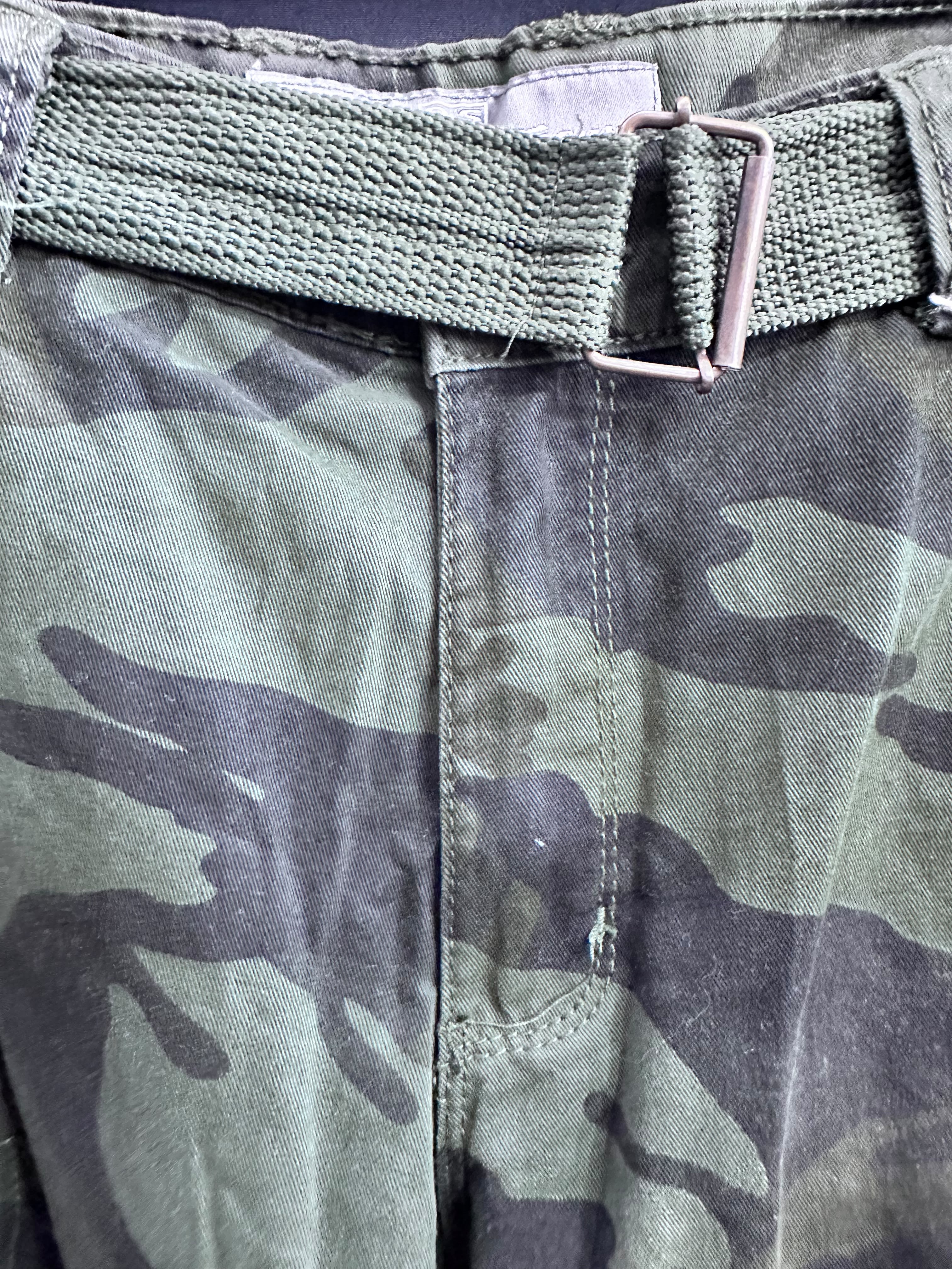 Men's Style & Focus Camouflage Cargo Shorts with Belt