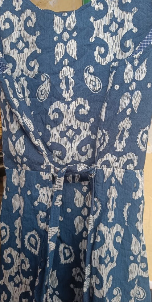 Women's Blue & Off-White Printed Sleeveless Peplum Top