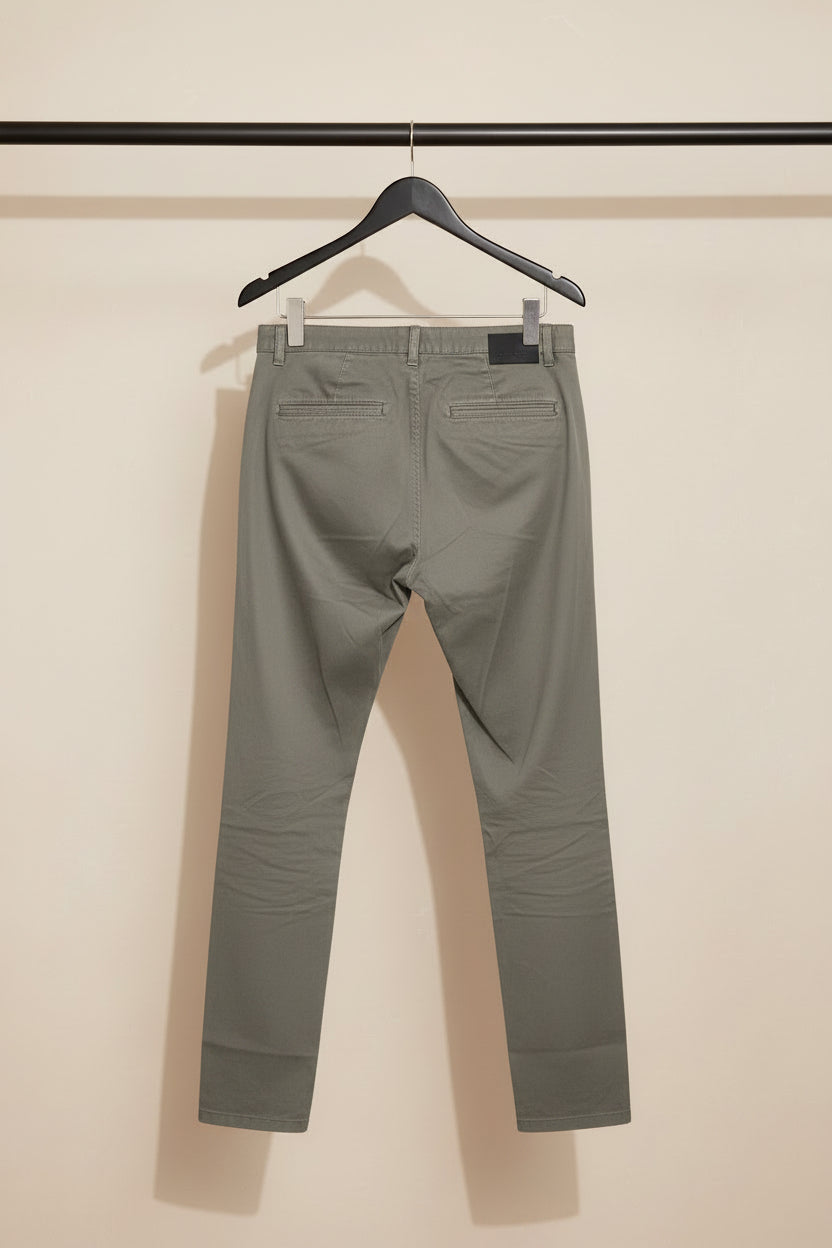 Men's 157. Dark Grey Slim Fit Chinos