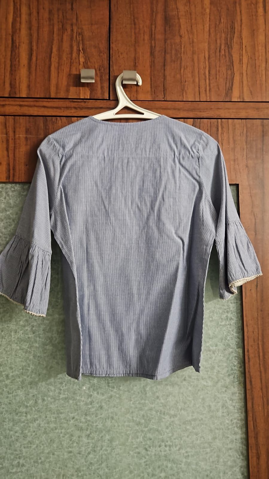 Women's Blue Striped V-Neck Top with Ruffle Sleeves