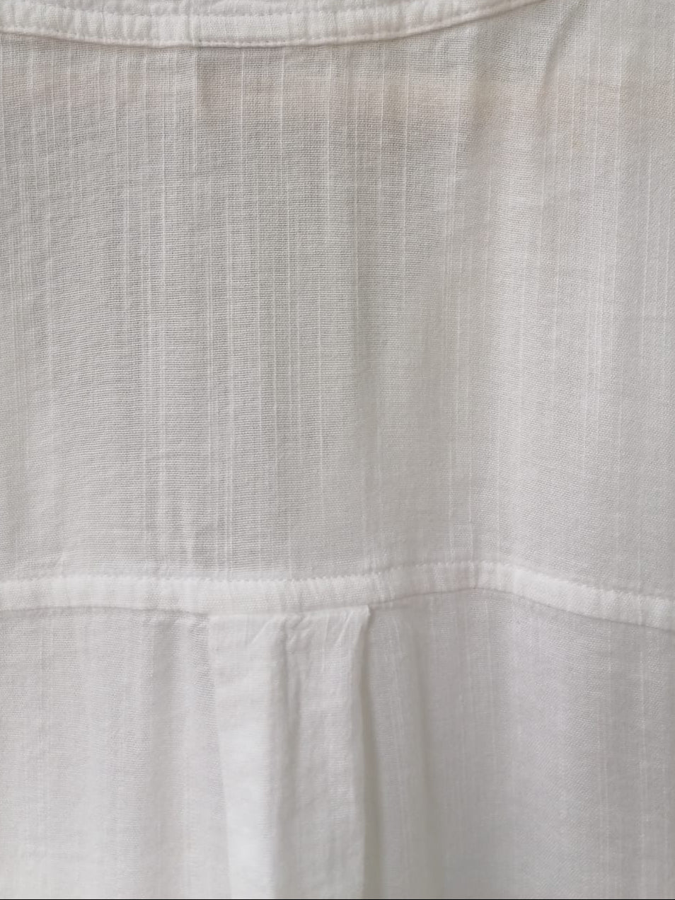 Old Navy Women's White Long Sleeve V-Neck Tunic Top