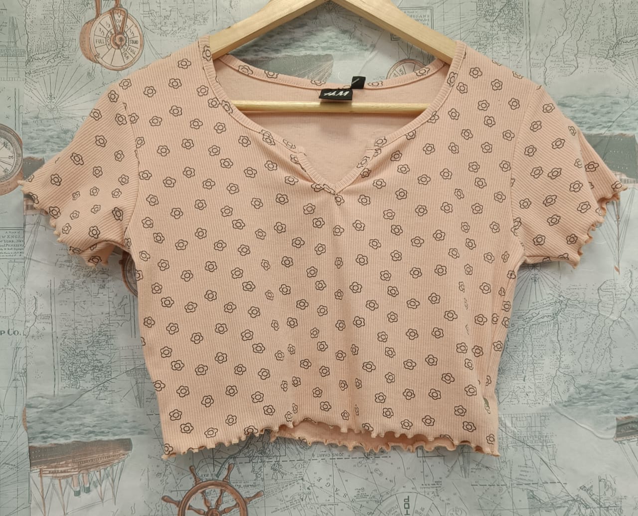 H&M Pink Floral Ribbed V-Neck Crop Top with Lettuce Trim