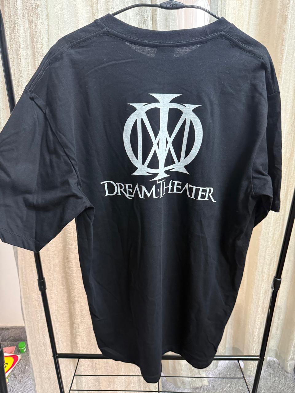 Black Dream Theater Band Print T-shirt by Thanabat