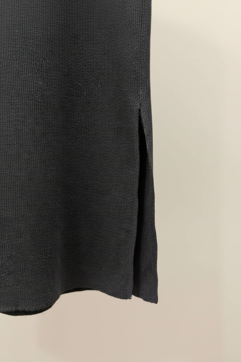 Black Ribbed Knit Maxi Skirt with Slit