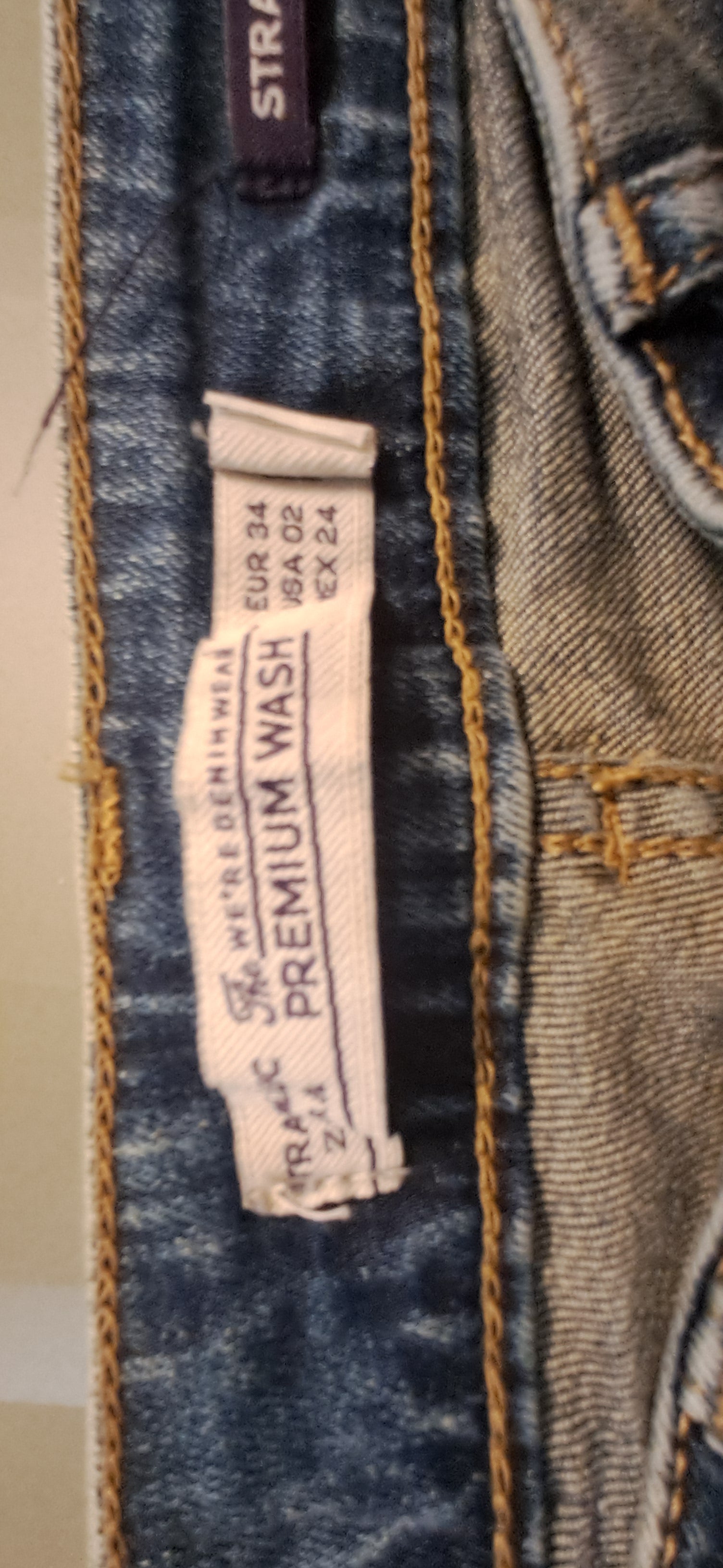 Zara TRF Women's Blue Distressed Straight Fit Jeans