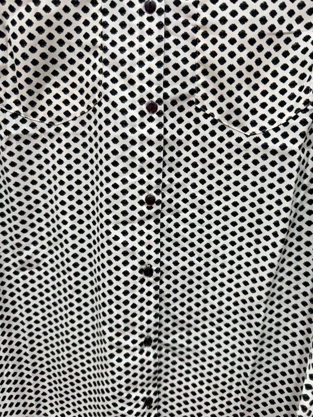 Women's Black and White Diamond Print Long Sleeve Button-Up Shirt