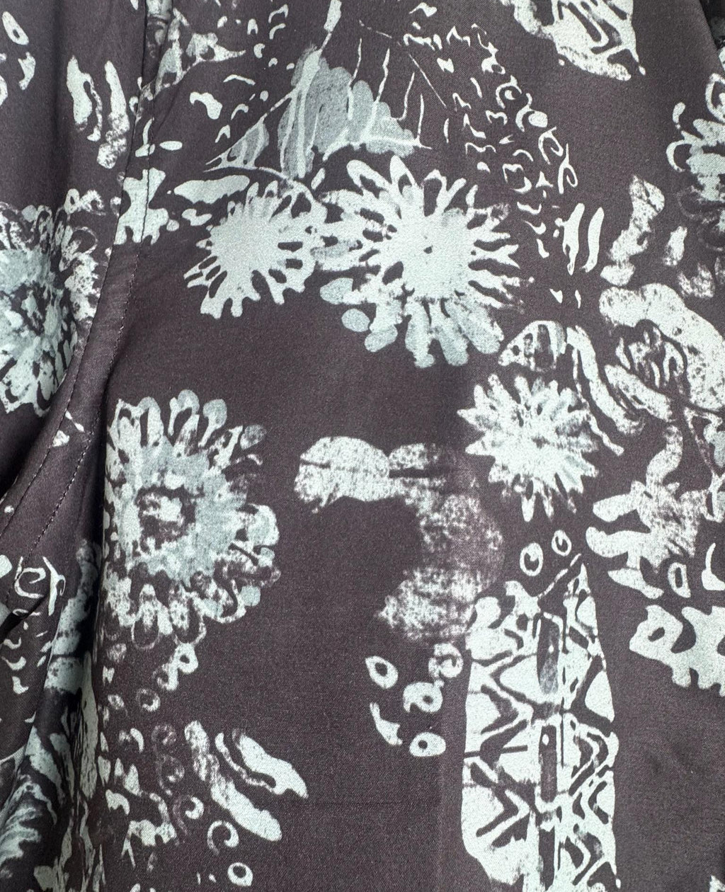 Bulan Bintang Men's Black Floral Relaxed Fit Short Sleeve Shirt