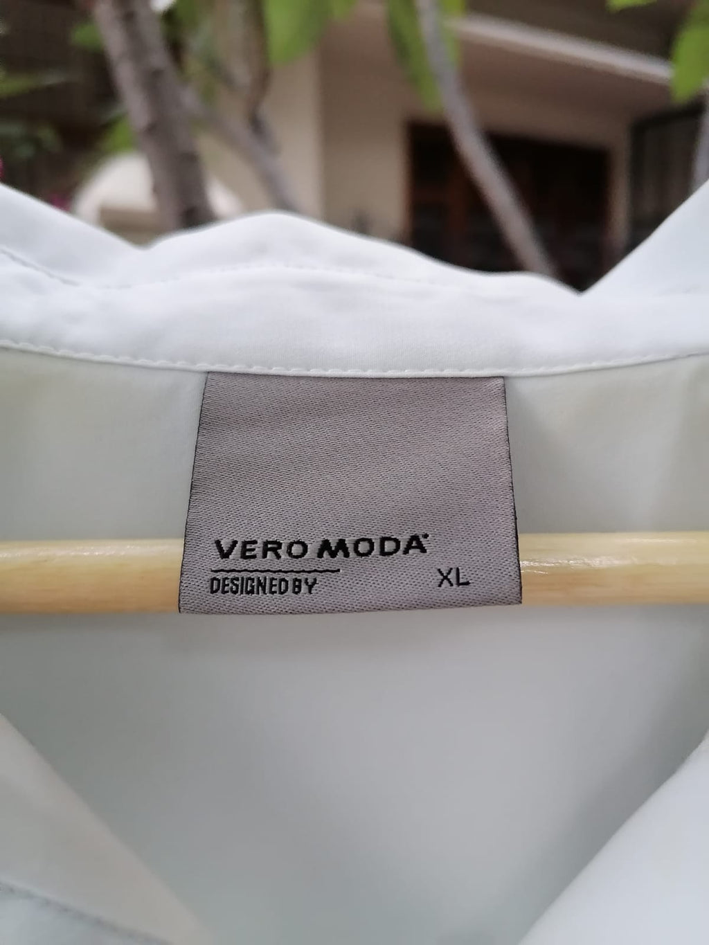 Vero Moda Women's White Long Sleeve Collared Shirt with Ruffle Detail - Size XL