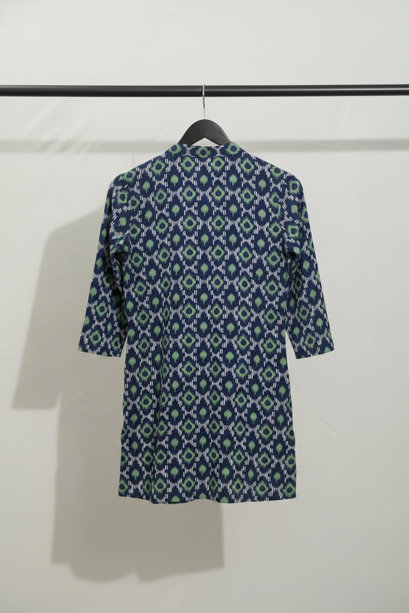 MAVIE Women's Blue & Green Ikat Print Tunic Top