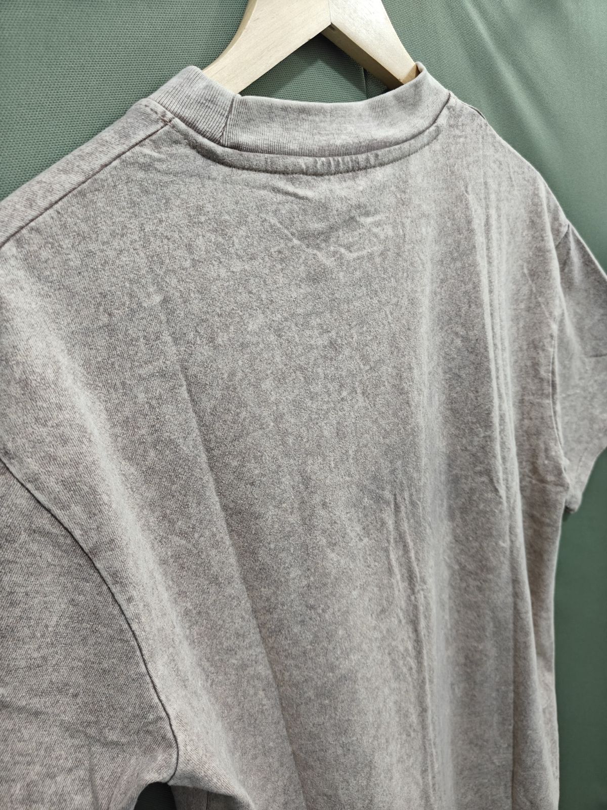 UNIQLO Men's Washed Crew Neck T-Shirt