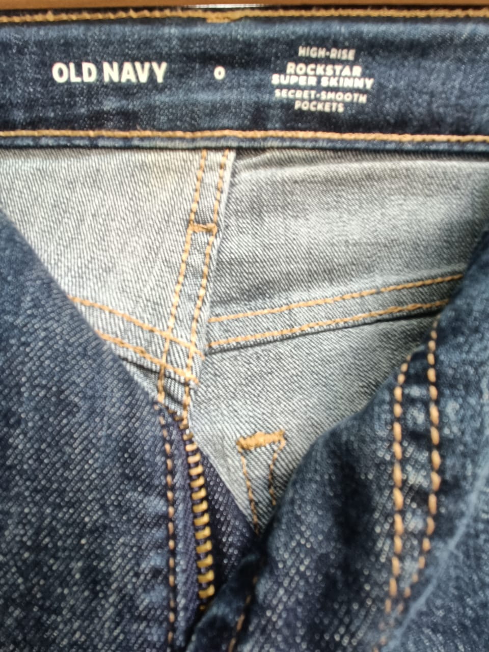 Old Navy High-Rise Rockstar Super Skinny Secret-Smooth Pockets Jeans