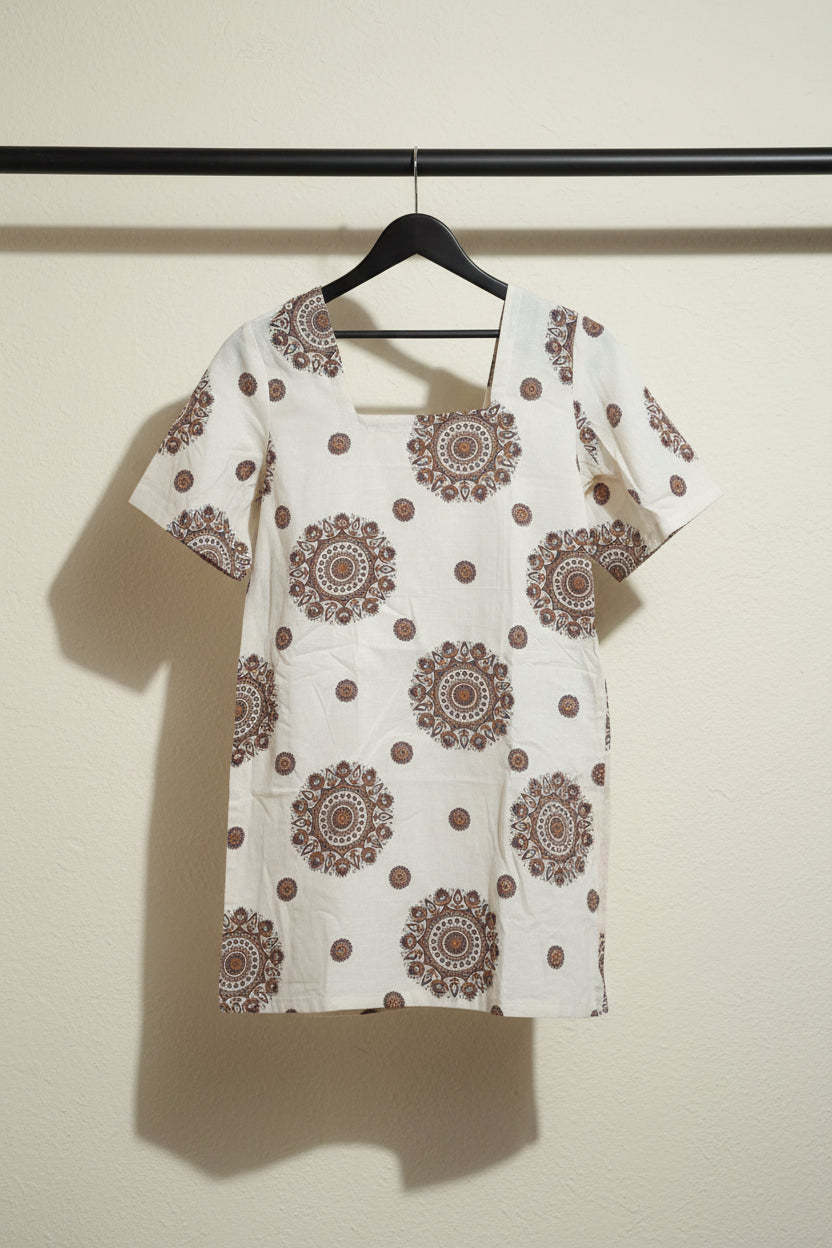 Women's Off-White Printed Cotton Blend Short Kurti Top