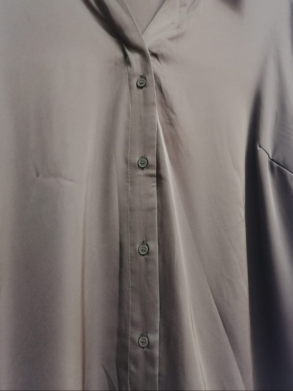 H&M Women's Olive Green Long Sleeve Button-Up Blouse