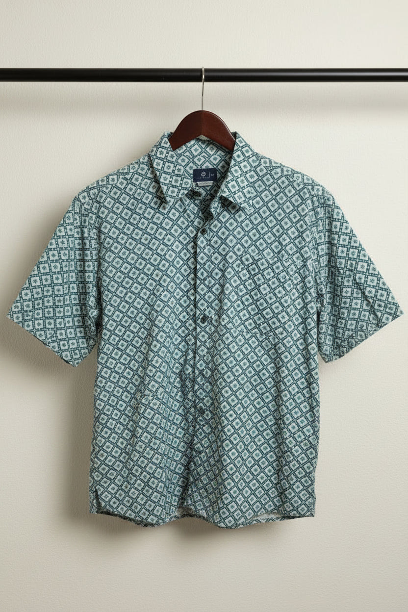 Bulan Bintang Men's Relaxed Fit Geometric Pattern Short Sleeve Shirt