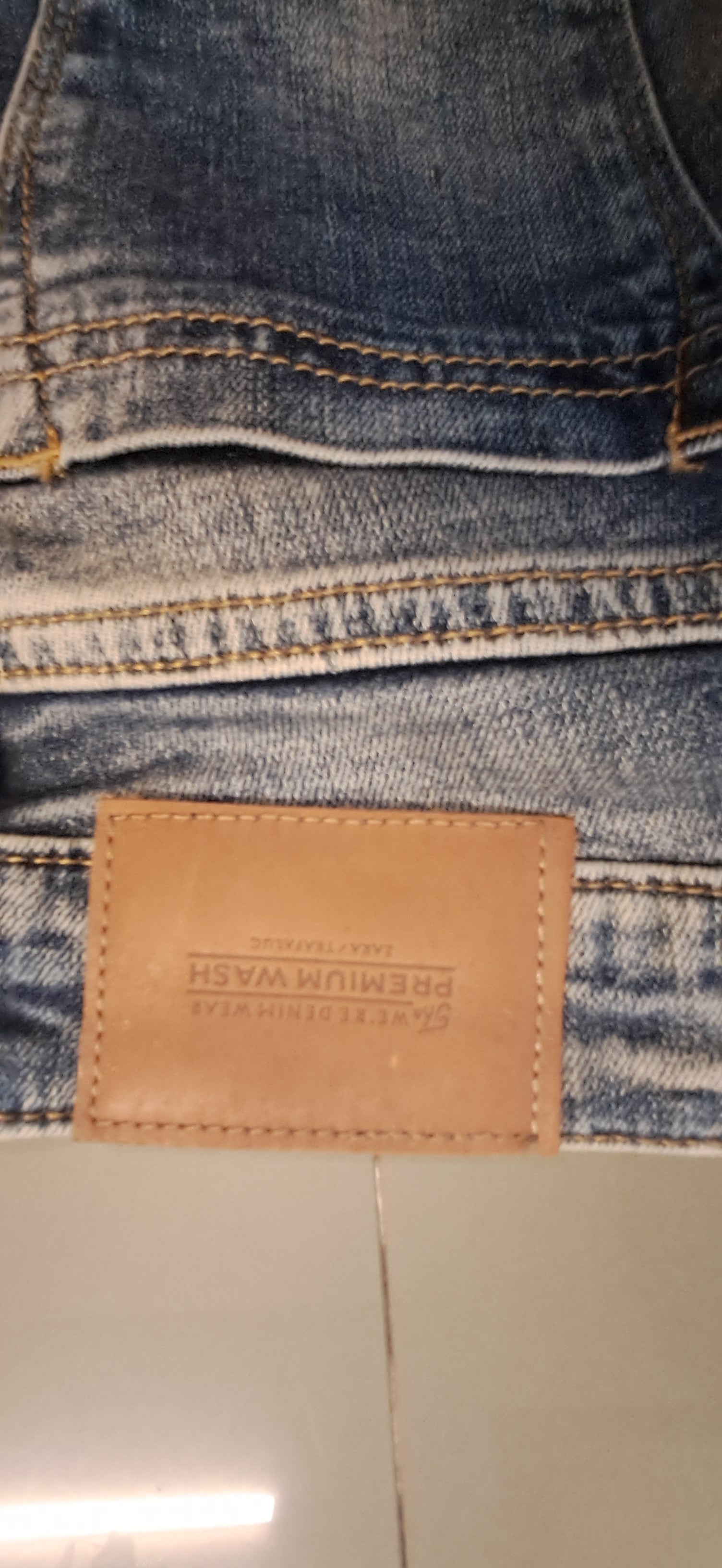 Zara TRF Women's Blue Distressed Straight Fit Jeans