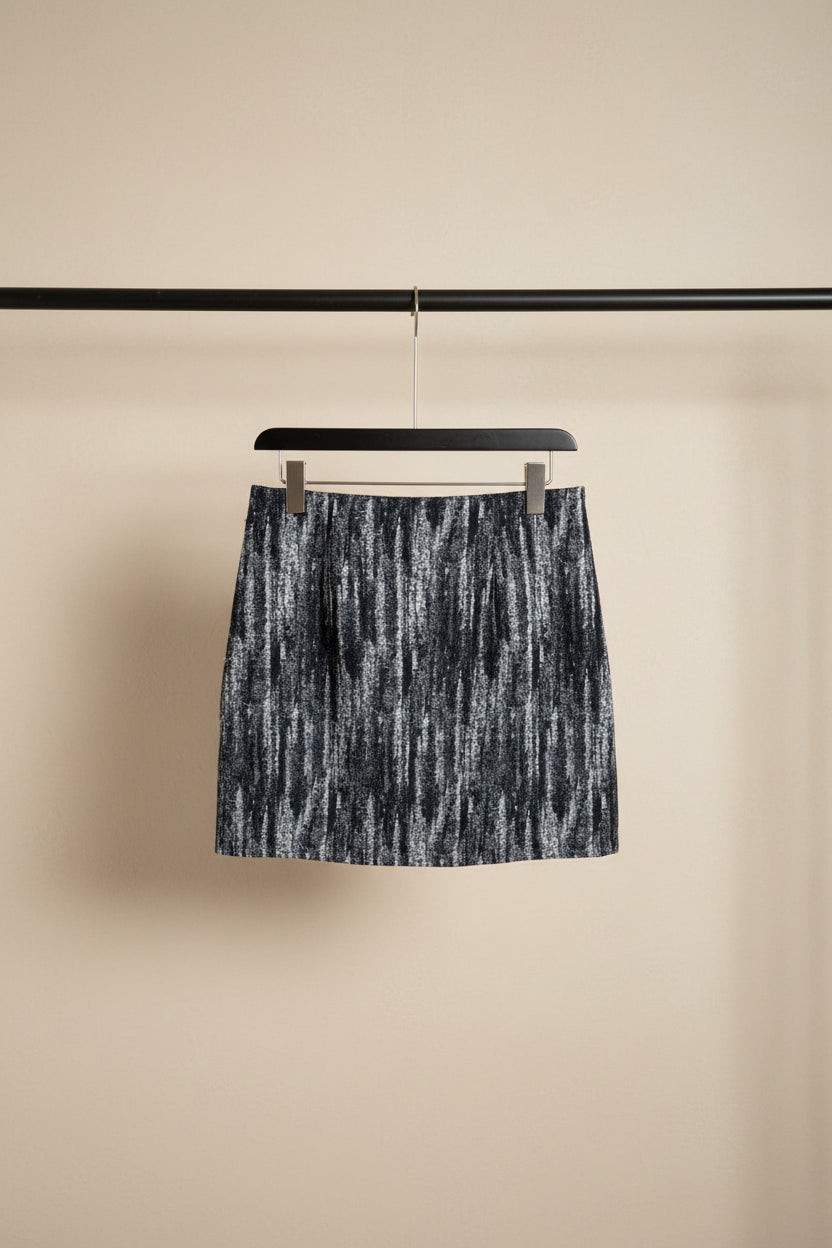 Women's Black and White Abstract Print Mini Skirt