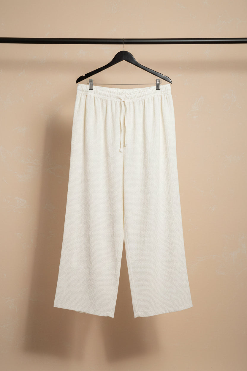 Women's Off-White Textured Wide Leg Trousers