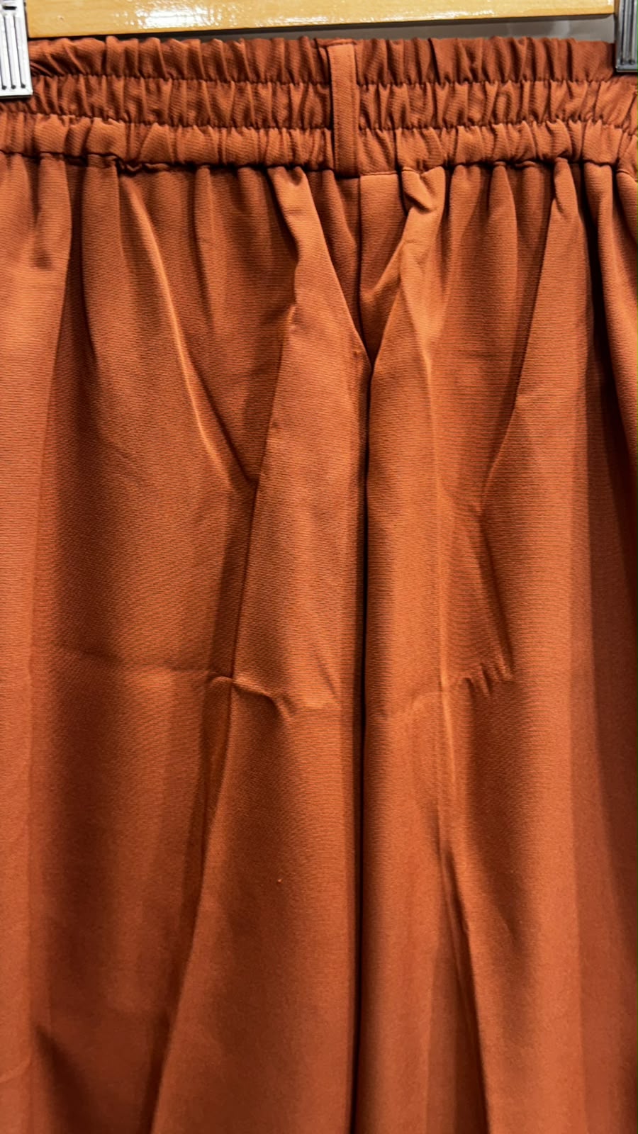 Women's Rust High-Waist Pleated Cropped Trousers