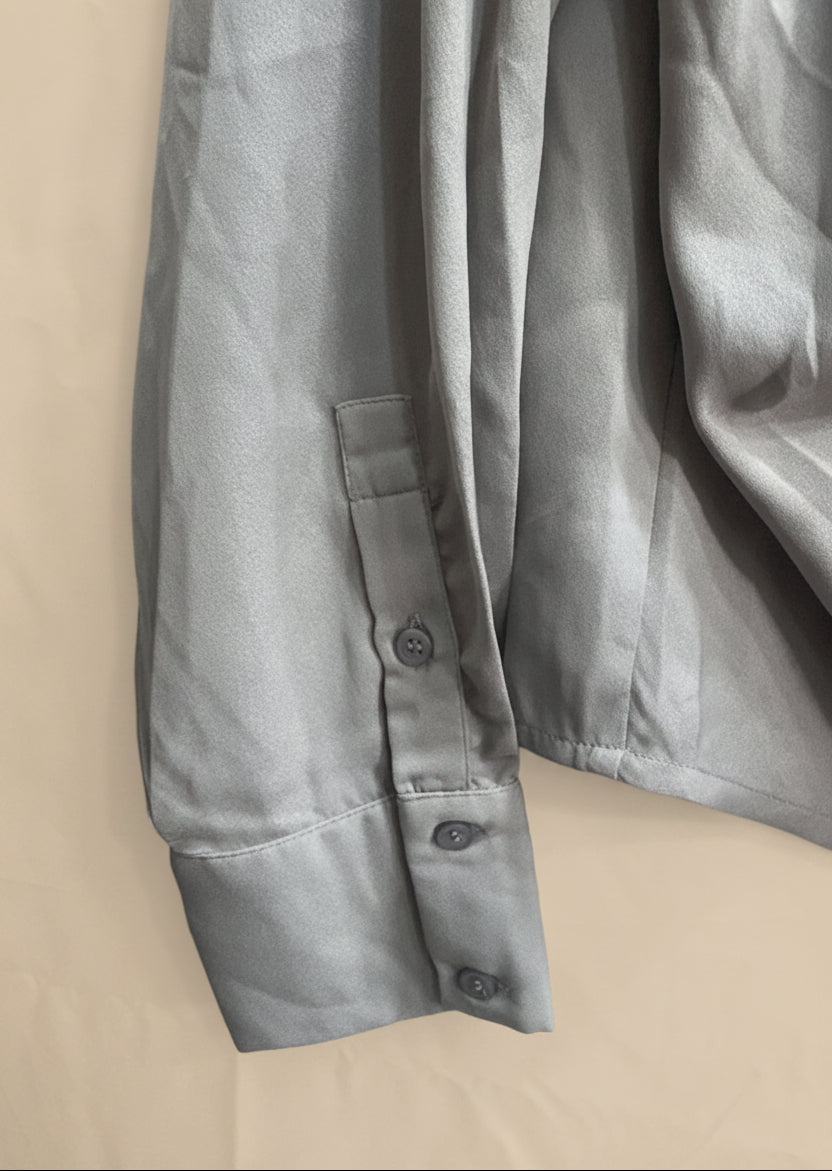 H&M Women's Grey Tie-Front Long Sleeve Shirt