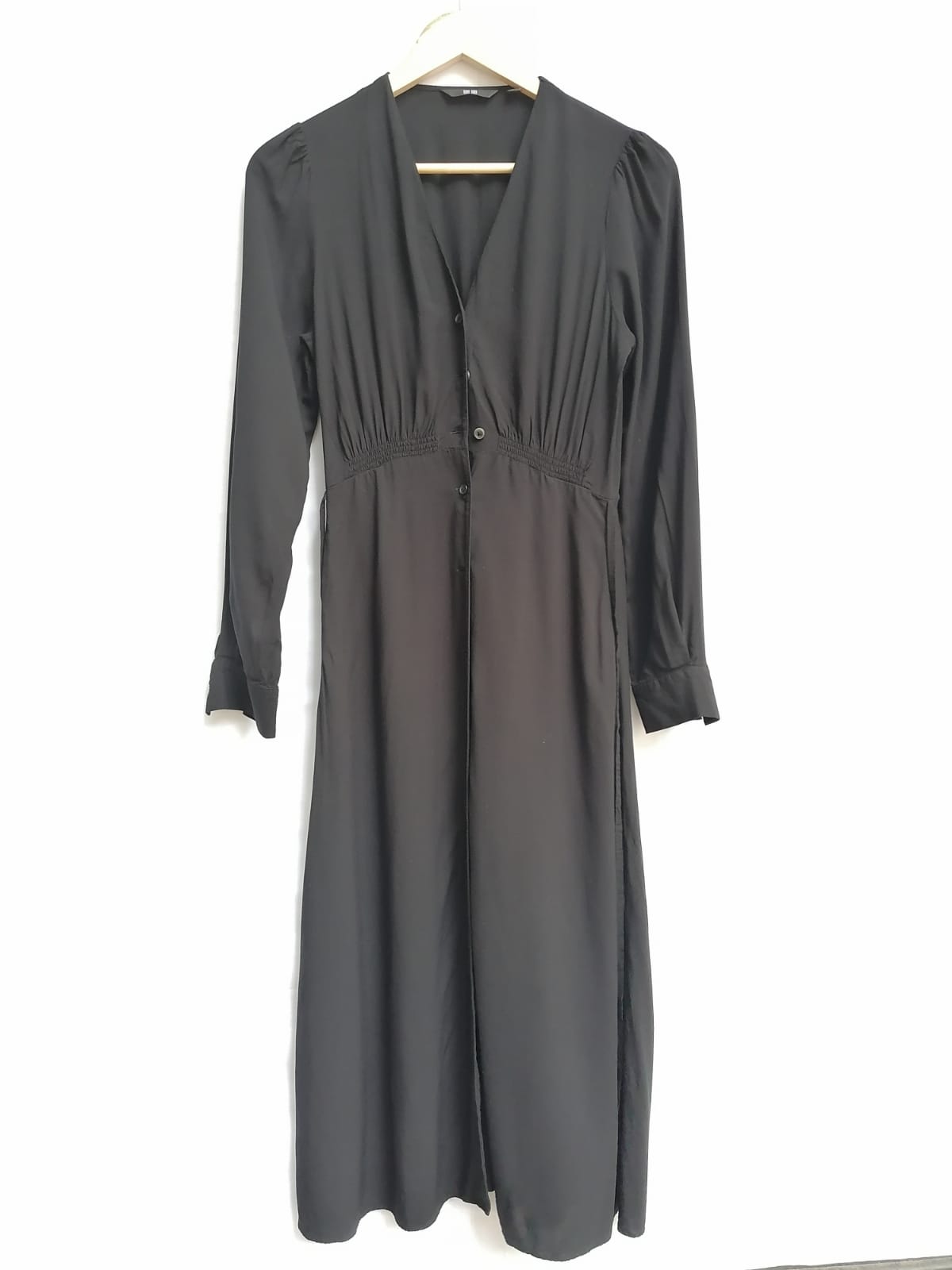 UNIQLO Black V-Neck Long Sleeve Shirred Waist Midi Dress