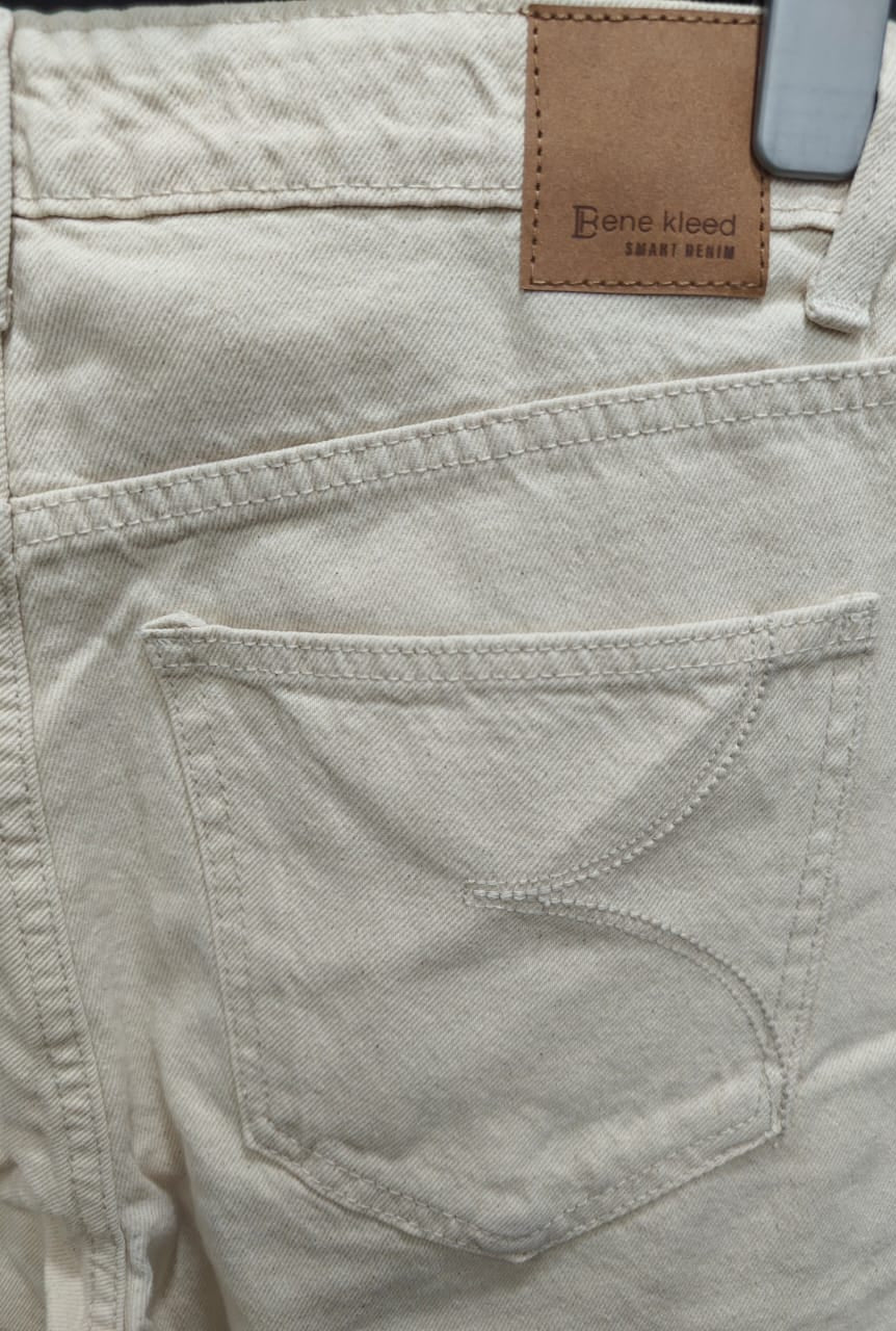 Bene kleed Men's Beige Relaxed Fit Straight Leg Jeans