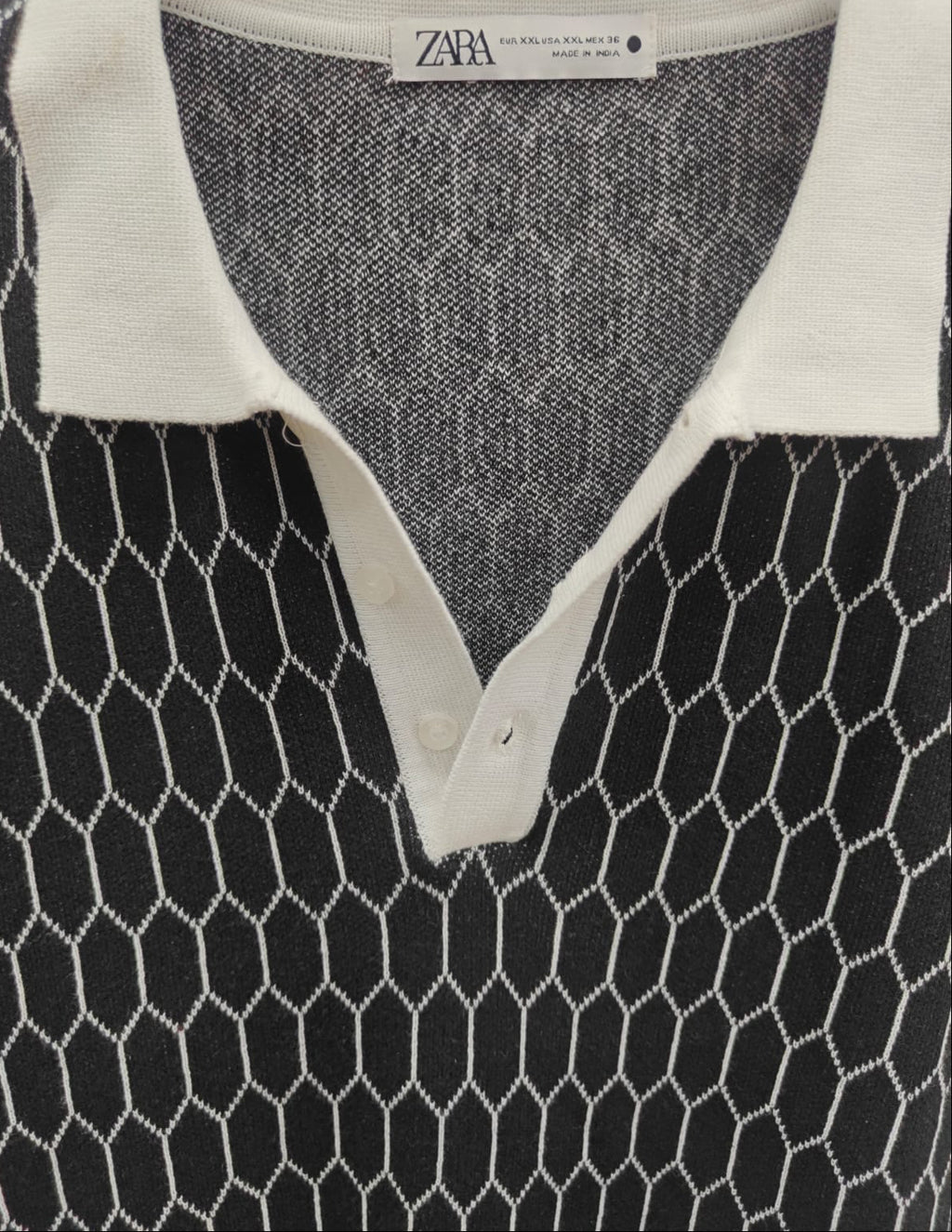 ZARA Men's Black & White Hexagon Patterned Polo Shirt