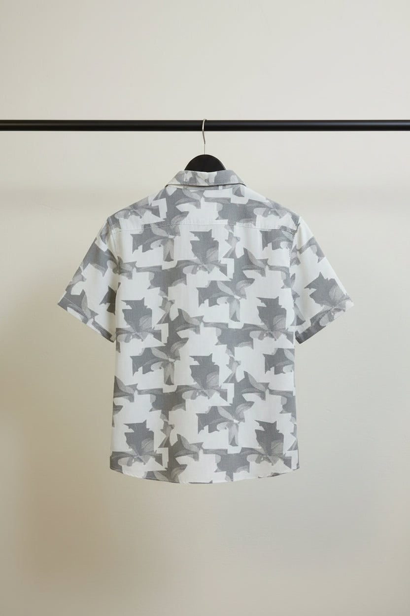 The Rock Way Men's Grey and White Abstract Print Short Sleeve Casual Shirt