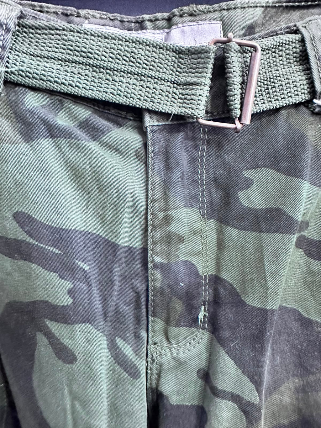 Men's Camouflage Cargo Shorts with Belt - Style & Focus