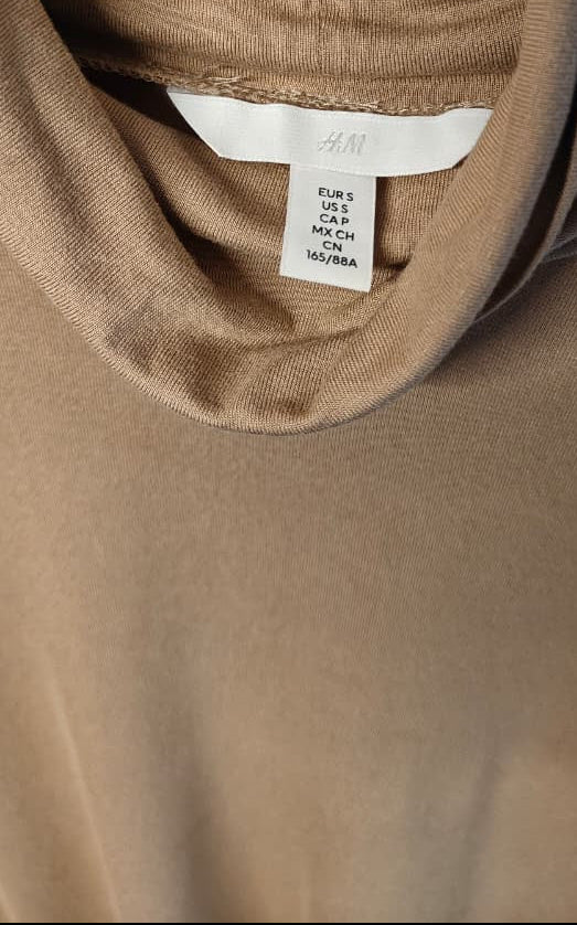 H&M Women's Beige Long Sleeve Turtleneck Top