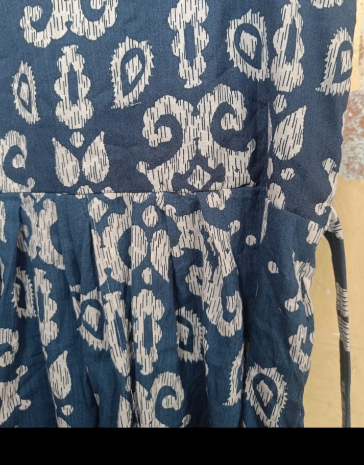 Women's Blue & Off-White Printed Sleeveless Peplum Top
