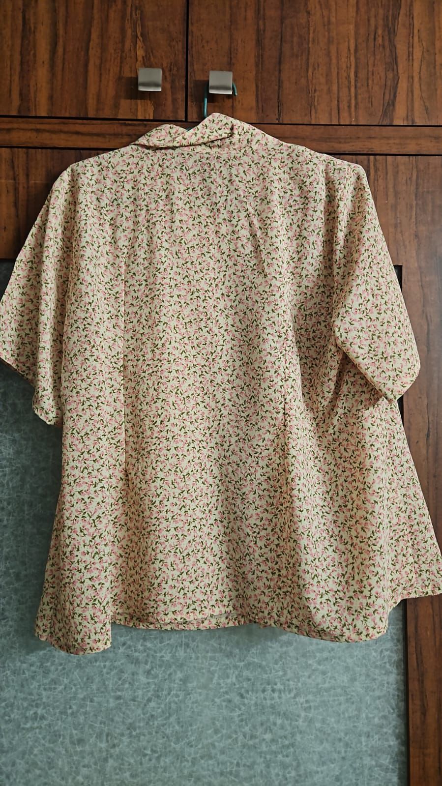 Women's Floral Print Short Sleeve Button-Up Top