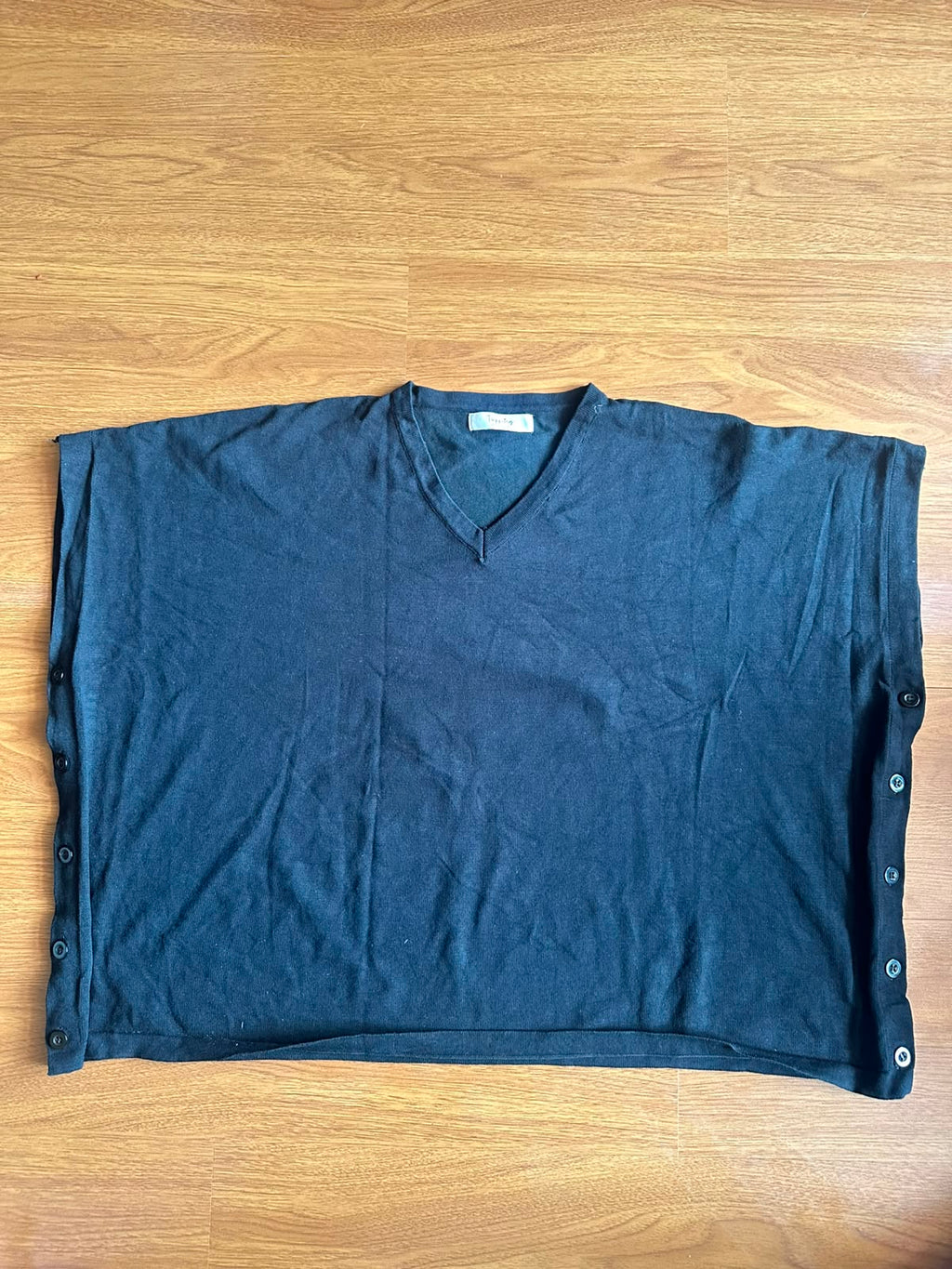 Toppitry COLLECTION Dark Blue V-Neck Button Side Knit Top