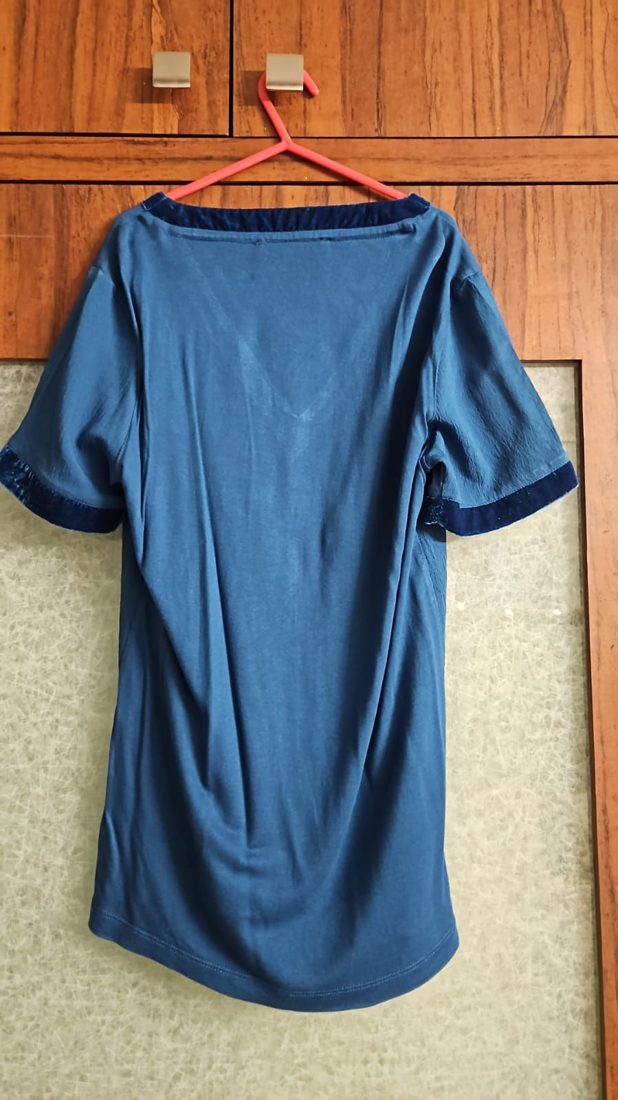 LOS ANGELES Women's Teal Blue Velvet Trim V-Neck Shift Mini Dress