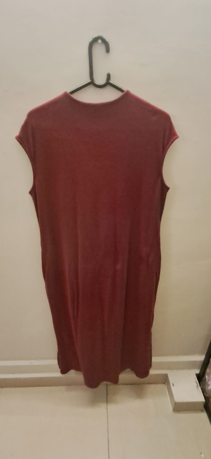 THE LABEL LIFE.com Maroon V-Neck Cap Sleeve Tunic