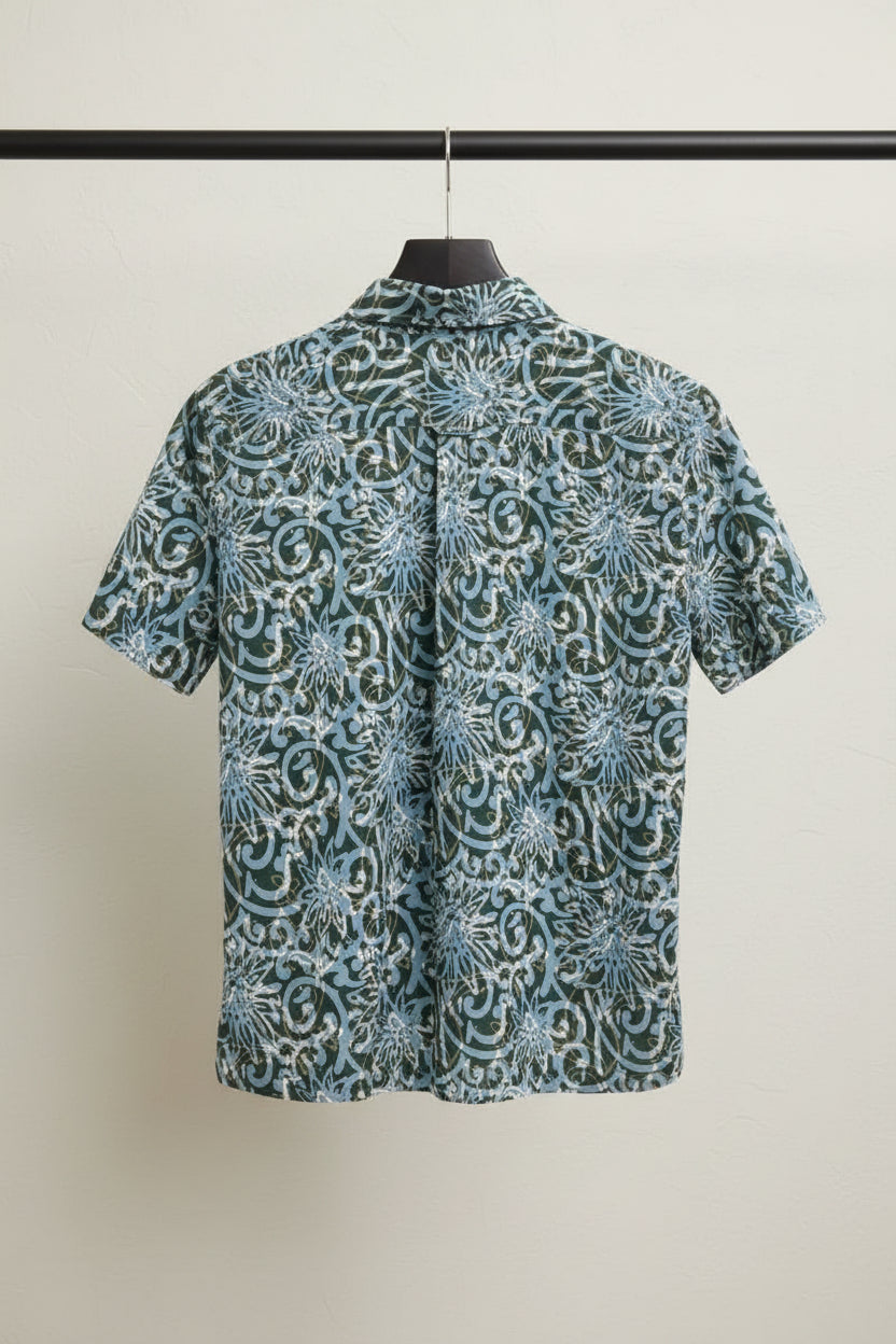 Bulan Bintang Men's Green & Blue Abstract Print Relaxed Fit Short Sleeve Shirt
